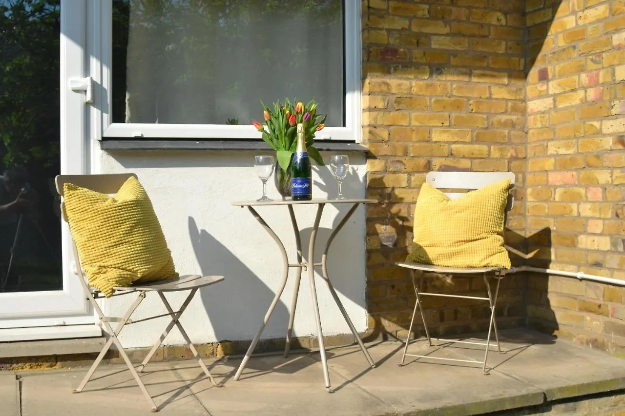 Epicsa - Family & Corporate Stay Mews Apartments With Free Parking Cambridge   Cambridge (Cambridgeshire)